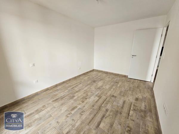 Appartement à louer 2 pièces 42m² Nîmes (30000)