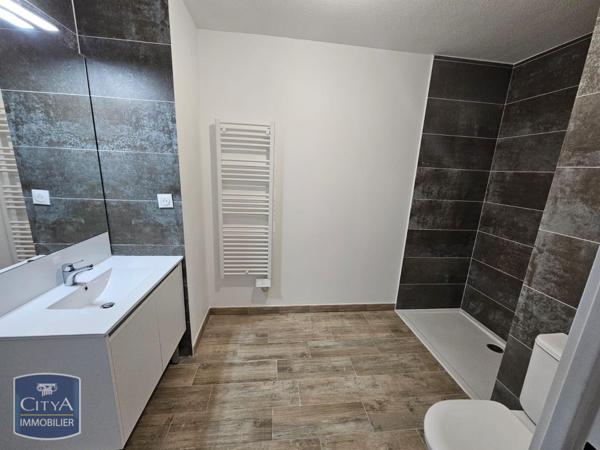 Appartement à louer 2 pièces 42m² Nîmes (30000)