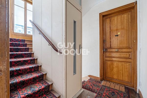 APPARTEMENT 3 PIECES DANS UN BEL IMMEUBLE ANCIEN