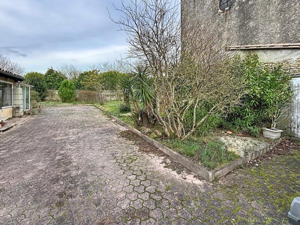 Maison de village 155 m² – Jardin 575 m² – Fort potentiel – Les Casses (11320)