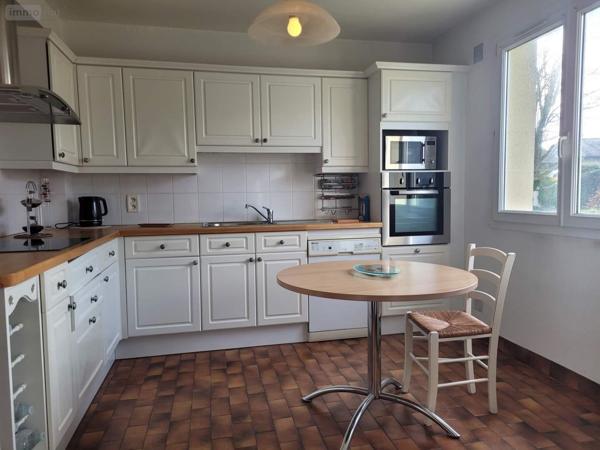 Maison à vendre à Noyal-sur-Vilaine en Ille-et-Vilaine (35530), ref : 019/5500 MCB centre ville