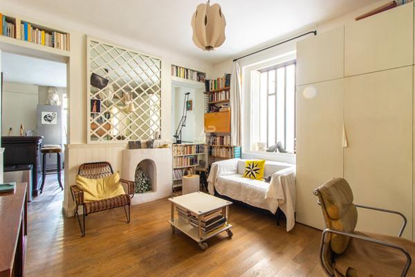 PARIS 18EME - EN EXCLUSIVITÉ - MONTMARTRE - RUE LEPIC / RUE CAUCHOIS 690 000 € **  - Référence  6643-EX-VC