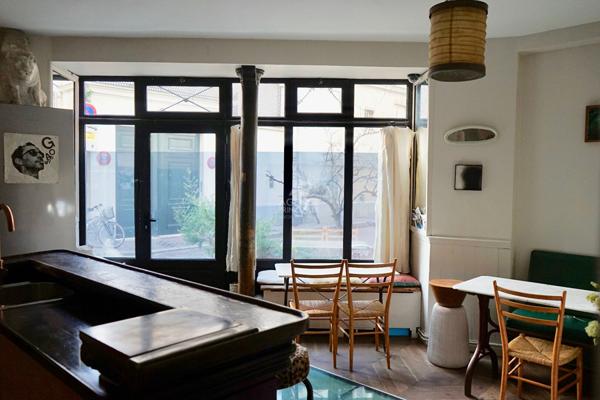 PARIS 18EME - EN EXCLUSIVITÉ - MONTMARTRE - RUE LEPIC / RUE CAUCHOIS 690 000 € **  - Référence  6643-EX-VC