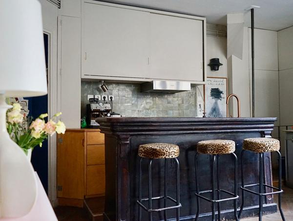 PARIS 18EME - EN EXCLUSIVITÉ - MONTMARTRE - RUE LEPIC / RUE CAUCHOIS 690 000 € **  - Référence  6643-EX-VC