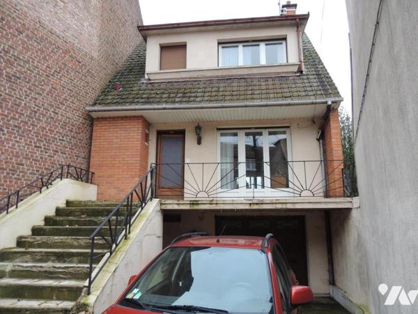 A VENDRE : PAVILLON INDIVIDUEL EN RETRAIT DE 1950 AVEC BATIMENT ANNEXE A RENOVER SUR 629M²