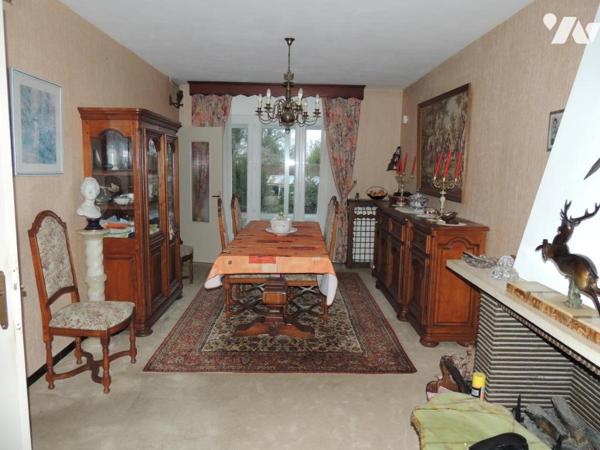 A VENDRE : PAVILLON INDIVIDUEL EN RETRAIT DE 1950 AVEC BATIMENT ANNEXE A RENOVER SUR 629M²