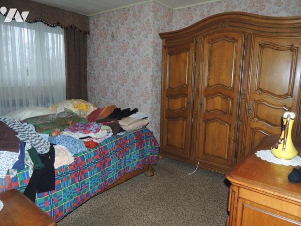 A VENDRE : PAVILLON INDIVIDUEL EN RETRAIT DE 1950 AVEC BATIMENT ANNEXE A RENOVER SUR 629M²