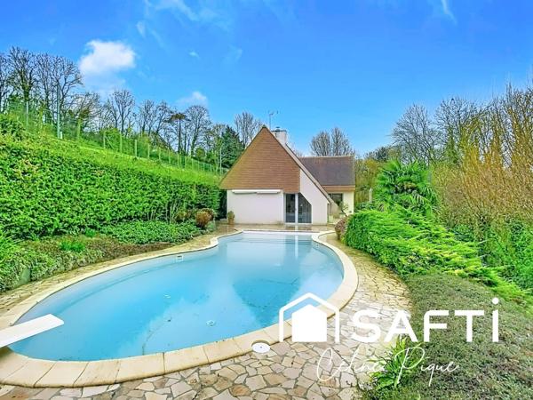 BIEN RARE SUR CAEN– MAISON FAMILIALE AVEC PISCINE DANS UN ENVIRONNEMENT EXCEPTIONNEL