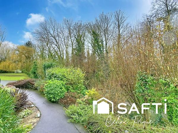 BIEN RARE SUR CAEN– MAISON FAMILIALE AVEC PISCINE DANS UN ENVIRONNEMENT EXCEPTIONNEL