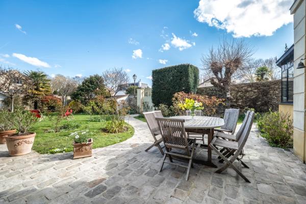 Maison à vendre 8 pièces LOUVECIENNES (78)