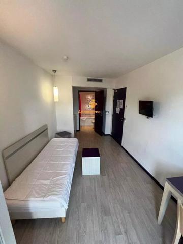 Vente                                                      Appartement
                        
                     1 pièces                      17 m2                     à Lourdes