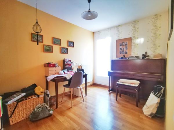 Magny-les-Hameaux (78114) Maison de plain-pied en excellent état, au calme et proche ttes commodités