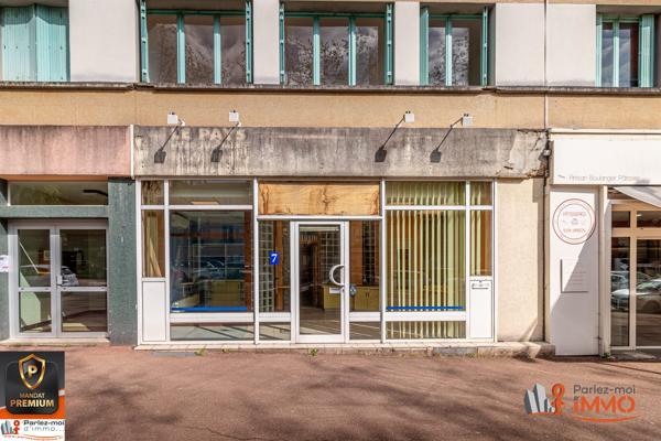EMPLACEMENT PREMIUM - Local Commercial à Vendre, 95 m² - Tarare 69170