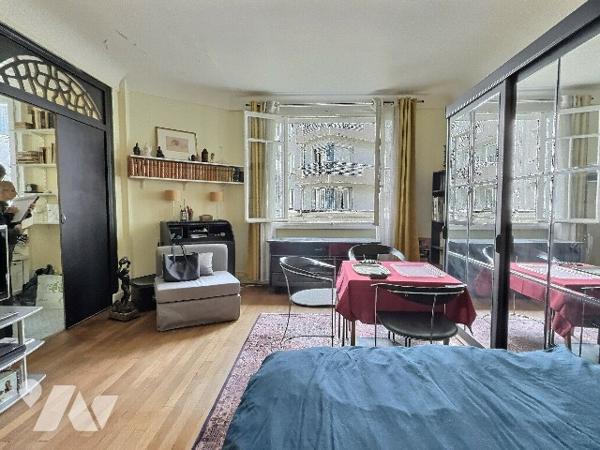 Studio 1 pièce + cuisine