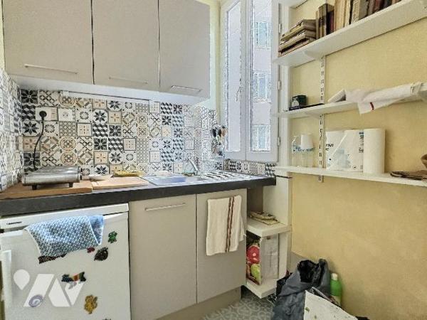 Studio 1 pièce + cuisine