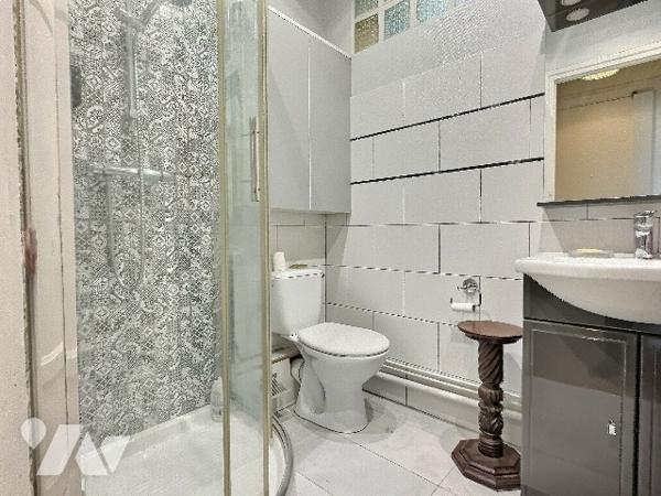 Studio 1 pièce + cuisine