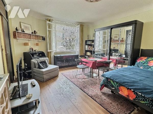 Studio 1 pièce + cuisine