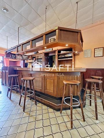 Immeuble "Café avec LICENCE IV et 5 appartements "