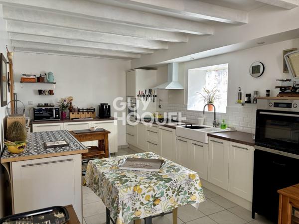 CAPENDU - Maison en pierre 185 m², 5 chambres, garage sur terrain de 261 m²