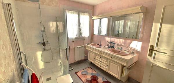 Maison 5 pièces - 168 m² Exclusivité efficity