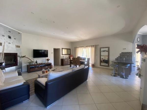 À vendre – Maison 5 pièces de plain-pied avec piscine – SAINT MARTIN DE VALGALGUES (30)