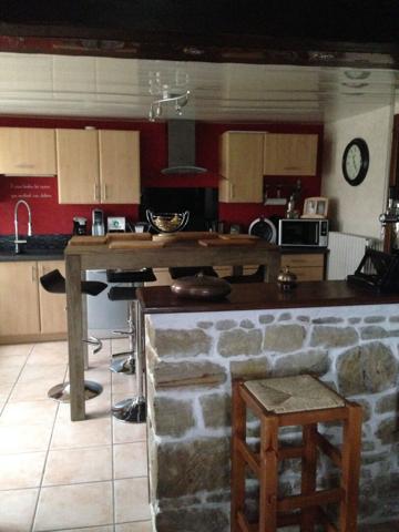 MAISON ATYPIQUE CAMPAGNE  6 PIECES 125 m2 TERRAIN 3174 M²  PROCHE LURE