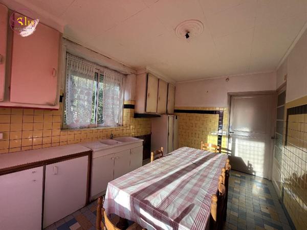 Maison à rénover sur CHATEAUBERNARD. Amoureux ...
