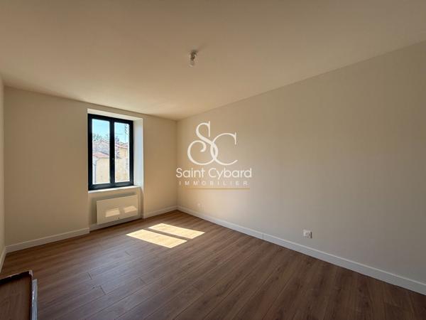 Gond Pontouvre Maison avec 4 chambres , entièrement rénovée