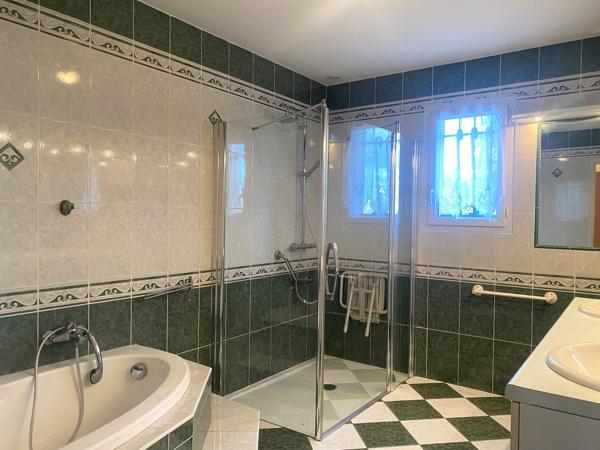 CHARMANTE VILLA DE PLAIN-PIED AVEC T2 INDÉPENDANT