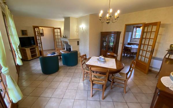 Maison à vendre    3 pièces •  Saint-Loubès