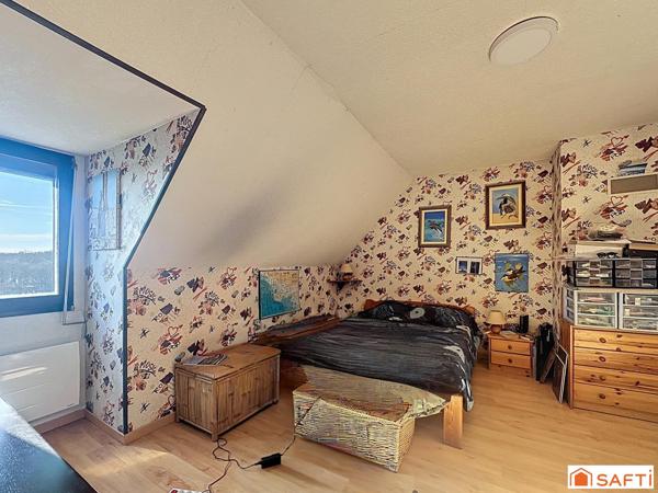 idéalement située proche commodités et gare