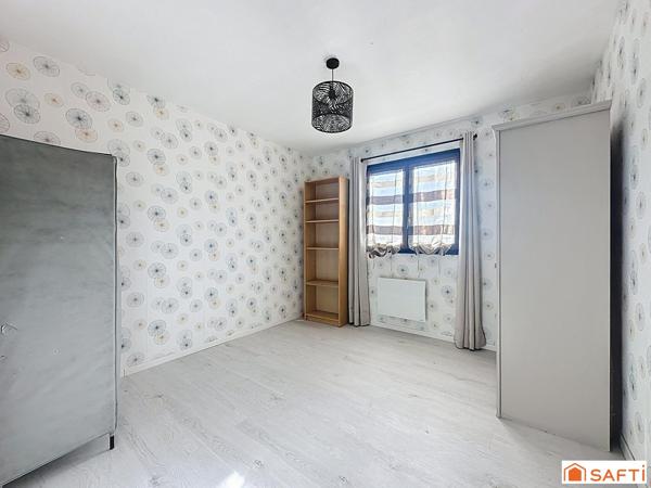 idéalement située proche commodités et gare