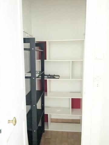 Appartement 2 pièces plein de potentiel – 10e arrondissement, Paris