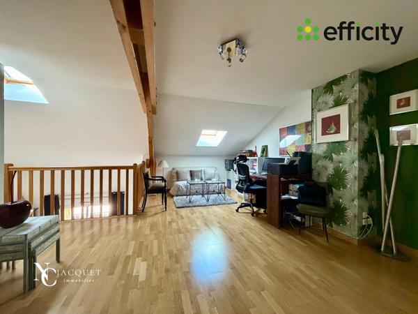 Appartement 5 pièces - 151 m² Exclusivité efficity