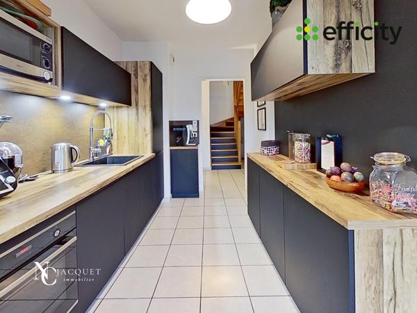 Appartement 5 pièces - 151 m² Exclusivité efficity
