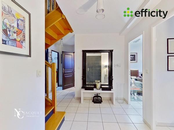 Appartement 5 pièces - 151 m² Exclusivité efficity