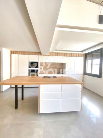 MAISON RARE A LA VENTE - VILLEURBANNE