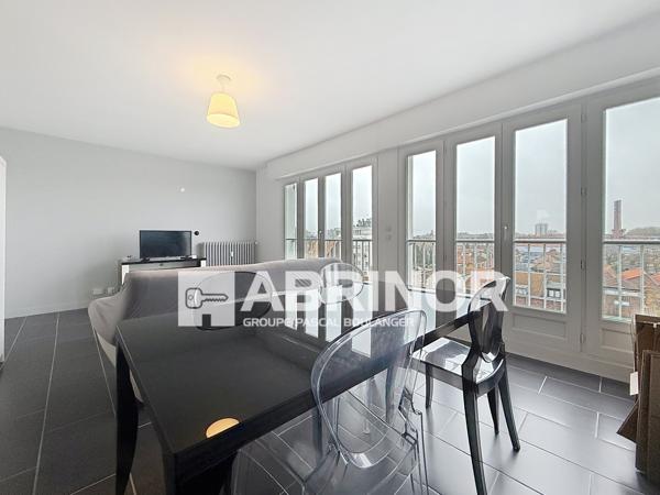 ROUBAIX Usine - Appartement de type 2 de 52.13 m² hab. - Dernier étage. ROUBAIX