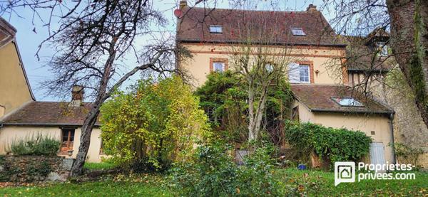 Maison  de ville grand jardin  à Verneuil