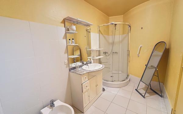 Appartement à vendre    5 pièces • 126,36 m2 Mougins