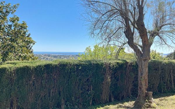 Appartement à vendre    5 pièces • 126,36 m2 Mougins