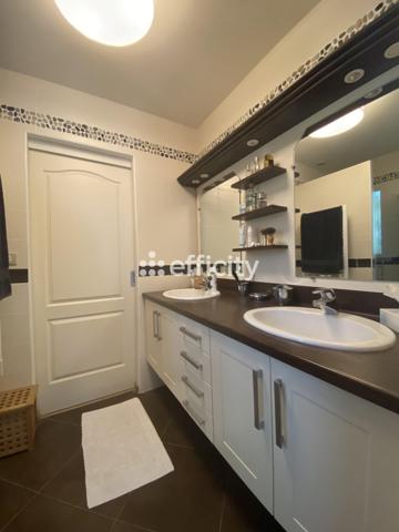 Maison
         7 pièces
        - 184 m² Bien prestige