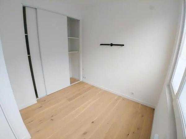 Appartement à louer 2 pièces 39.95m² Lille (59000)