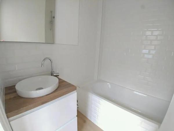 Appartement à louer 2 pièces 39.95m² Lille (59000)