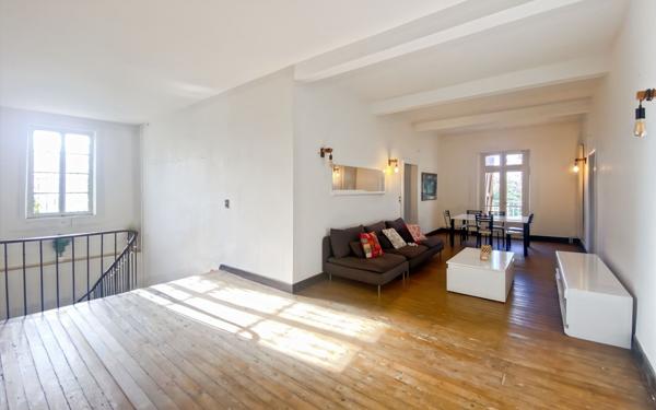 Maison à vendre    8 pièces •  Monbéqui