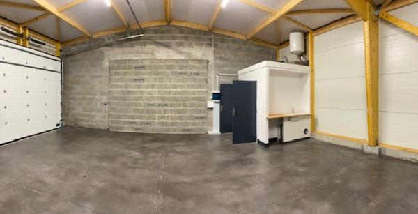 A LOUER - Local d'activité, neuf, 94 m2 - OUEST de NANTES