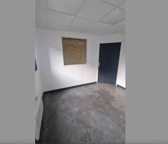 A LOUER - Local d'activité, neuf, 94 m2 - OUEST de NANTES