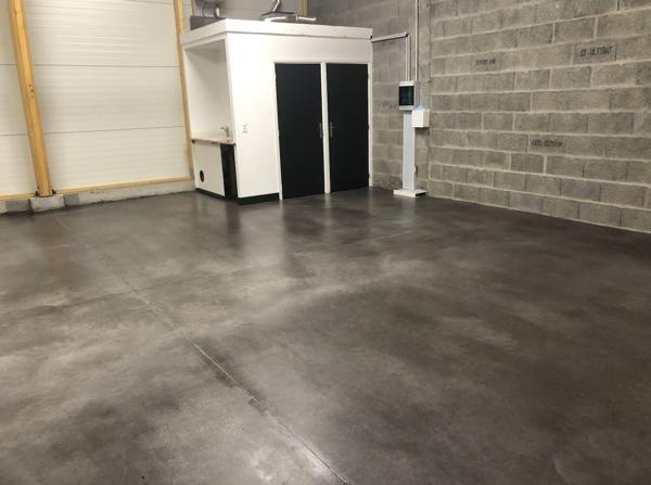 A LOUER - Local d'activité, neuf, 94 m2 - OUEST de NANTES