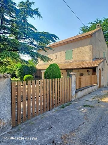 Maison traditionnelle 176 m² – 5 chambres – Grand terrain clos – DPE C