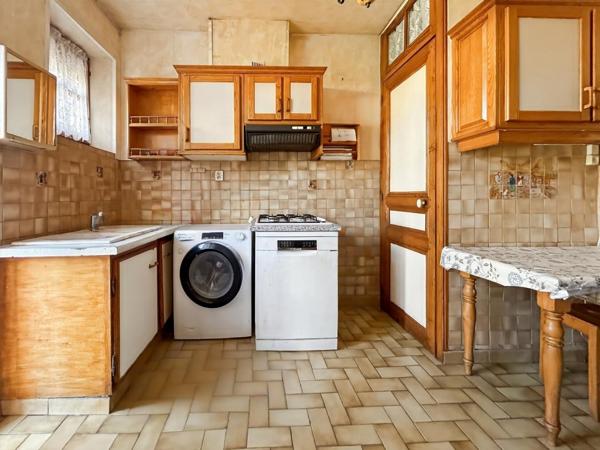 A vendre charmante maison 4 pièces avec jardin, garage et cave à Dammarie Les Lys